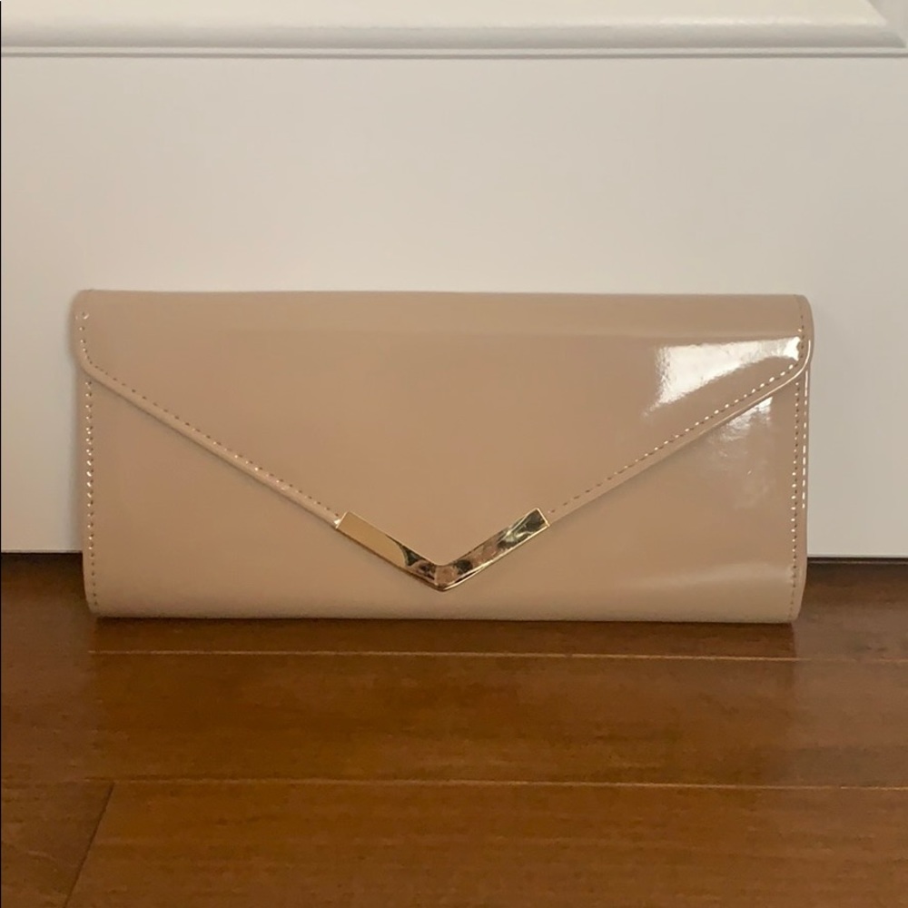Aldo Clutch